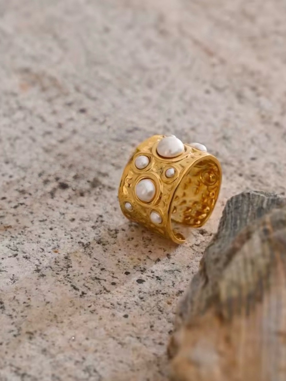 18k Gold filled ring with pearls- size 7
